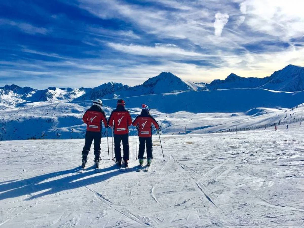 PROYECTA SPORT - Agencias de Viajes en Las Rozas - Servicios - Seguridad,  diversión y aprendizaje. En Proyecta Sport llevamos más de 15 años  dedicados al mundo de la nieve y del