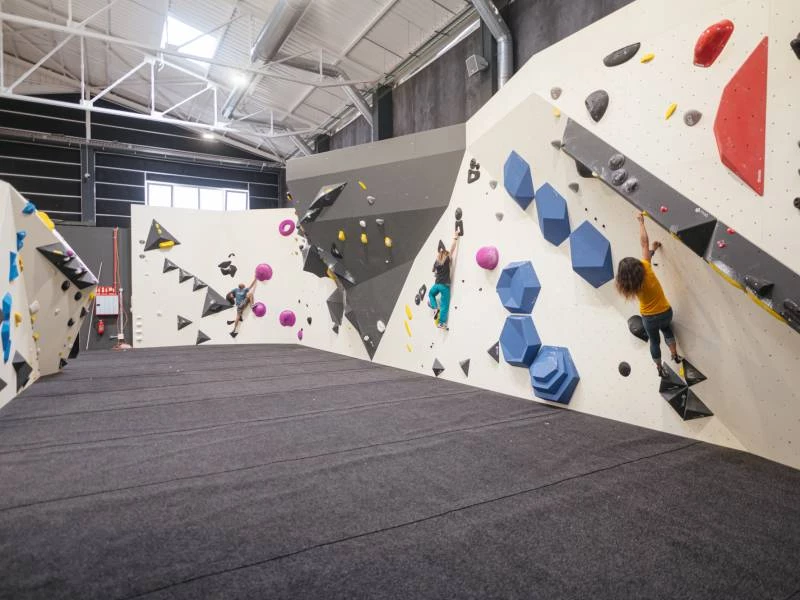 SPUTNIK CLIMBING - Instalaciones Deportivas en Las Rozas - Deporte - Seas  mayor o pequeño, deportista o no, si quieres descubrir la escalada,  aprender o disfrutar de un plan de en familia