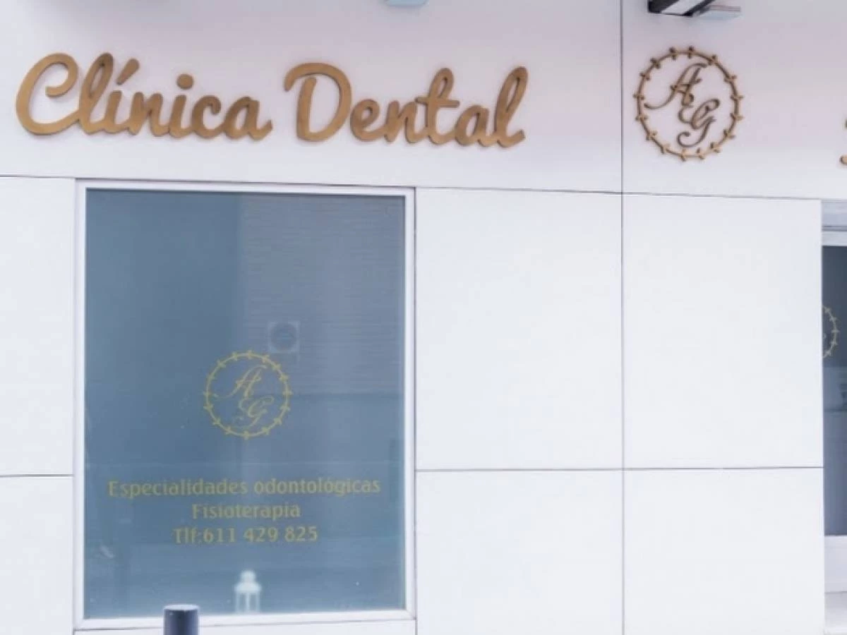 CLÍNICA DENTAL AG - Clínicas Dentales en Las Rozas - Salud y Estética -  Clínica dental AG Las Rozas. Clínica familiar con todas las especialidades.  Cuidamos de ti y de tu boca.