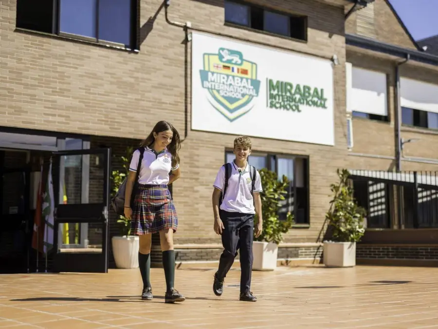COLEGIO MIRABAL INTERNACIONAL SCHOOL