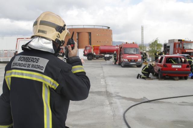 Fernández Rubio y Regina Plañiol visitan el Parque de Bomberos de Las Rozas