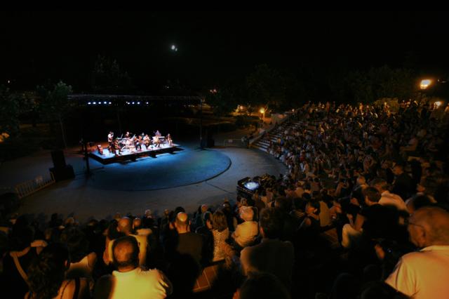 Vuelven las Noches de Verano al anfiteatro del Parque París de Las Rozas