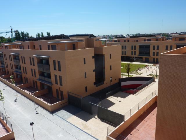 La EMGV logra un acuerdo para rebajar el alquiler de las viviendas protegidas de El Montecillo