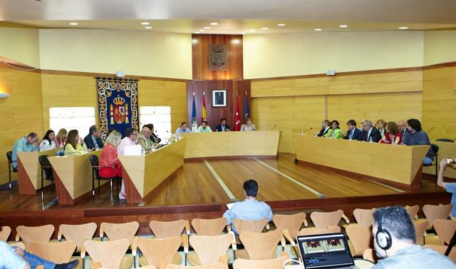La Corporación municipal del Ayuntamiento de Las Rozas se despide en el último Pleno de la legislatura