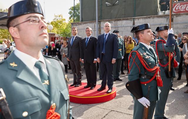 
                                                    El alcalde de Las Rozas y el alcalde de Villanueva del Pardillo participaron en el acto homenaje a la Guardia Civil en el día de su patrona