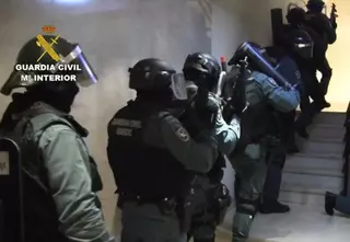 La Guardia Civil detiene en Las Rozas a un grupo especializado en el robo en viviendas habitadas