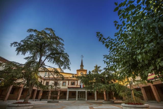 Las Rozas se suma a “La Hora del Planeta” apagando las luces del Ayuntamiento y de la Plaza Mayor