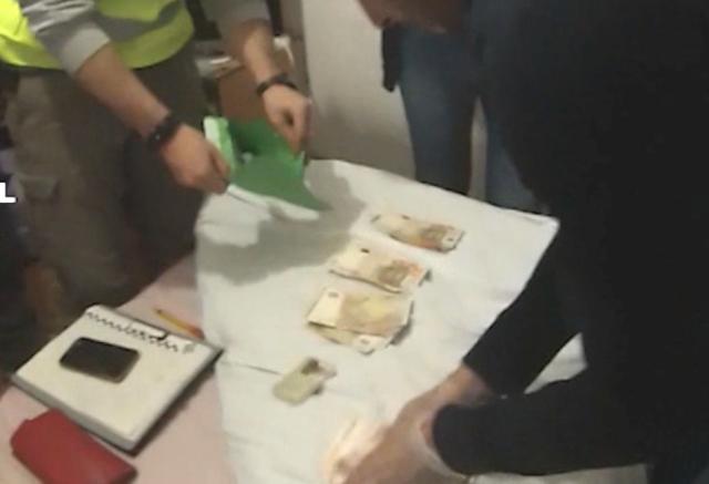 
                                                    Tres “descuideros” detenidos por robar en aparcamientos de zonas comerciales
