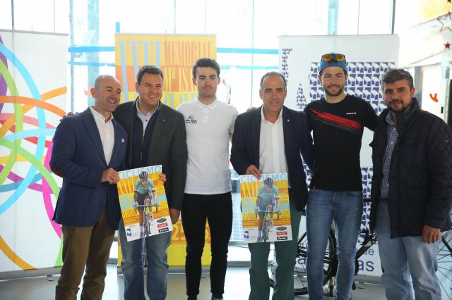 
                                                    De la Uz asistió a la presentación del memorial Maria Isabel Clavero que se celebrará en Las Rozas