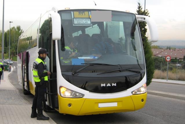 Los autobuses escolares de Las Rozas superan la inspección municipal