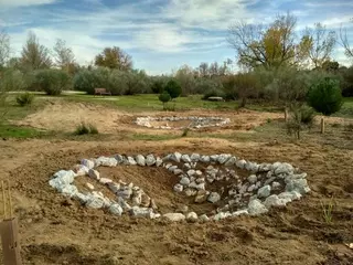 Finaliza la construcción de dos charcas para anfibios en Las Rozas