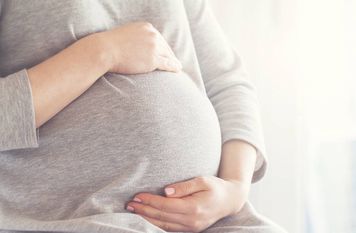
                                                    La Comunidad de Madrid abre el plazo para solicitar ayudas destinadas a la asistencia de mujeres embarazadas y madres sin recursos