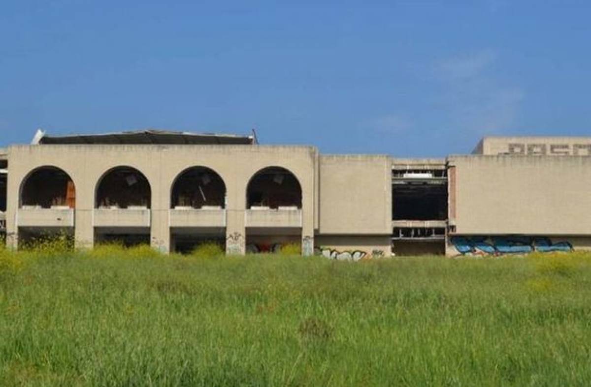 Unidas por Las Rozas alerta al gobierno local sobre el frágil estado del edificio Kodak