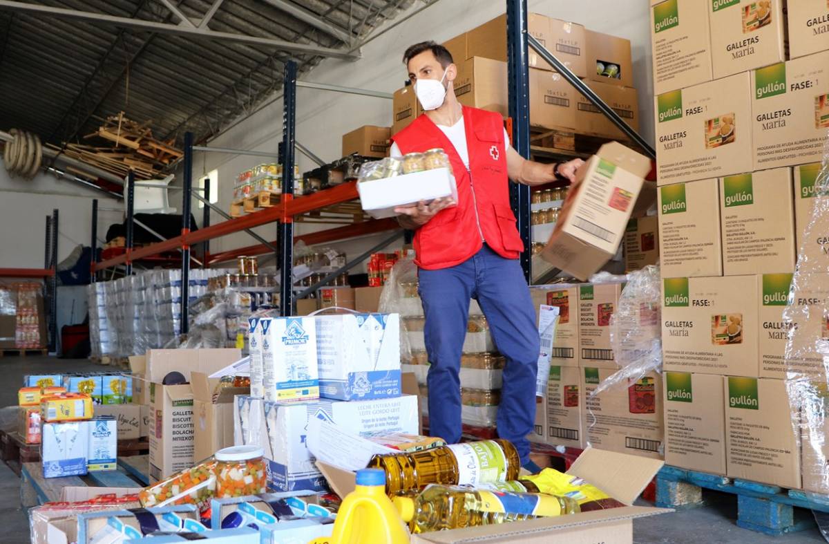 Cruz Roja Majadahonda-Las Rozas reparte 4.000 kilos de alimentos a 40  familias en tres días - Noticias en Las Rozas