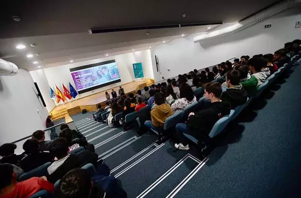 Las Rozas impulsa las profesiones digitales y tecnológicas entre los alumnos en la Jornada Steam Day