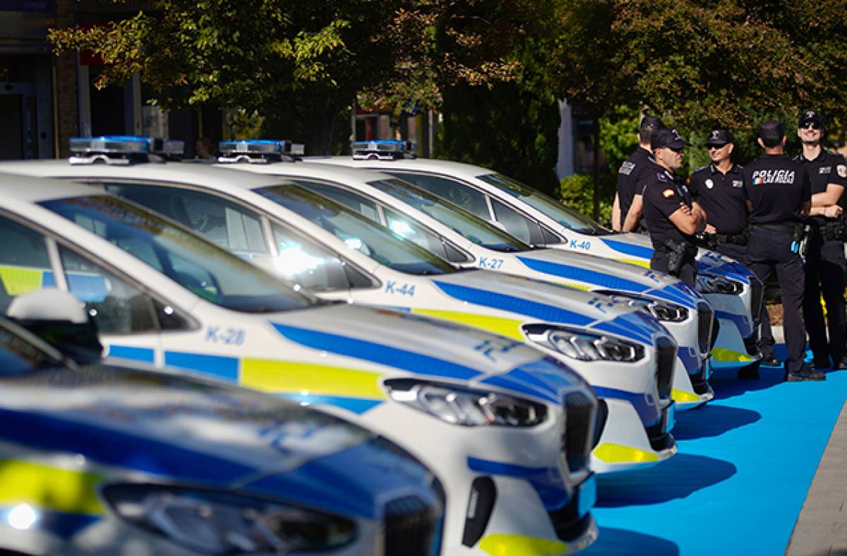 La Policía Local de Las Rozas incorpora a su flota once nuevos vehículos híbridos y con desfibrilador