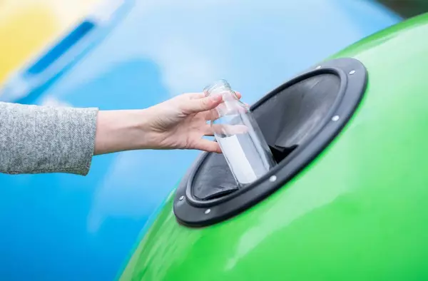 Las Rozas pone en marcha la campaña para promover el reciclaje de envases de vidrio esta Navidad