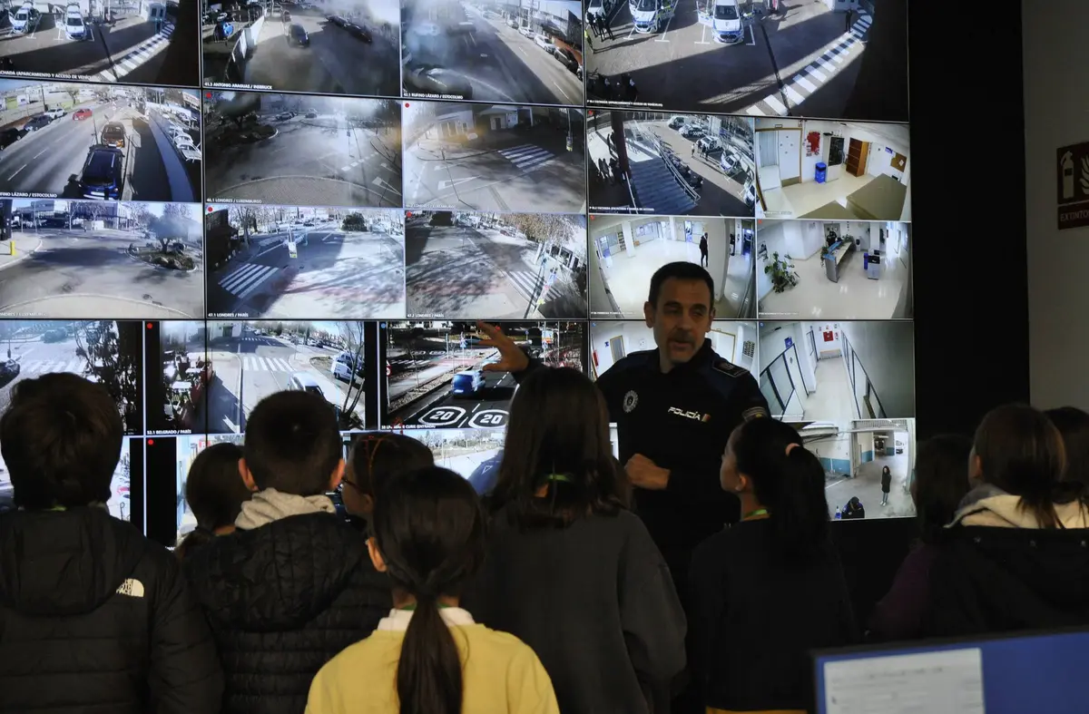Las Rozas organiza la jornada de puertas abiertas para niños y jóvenes 'Descubre a tu Policía'