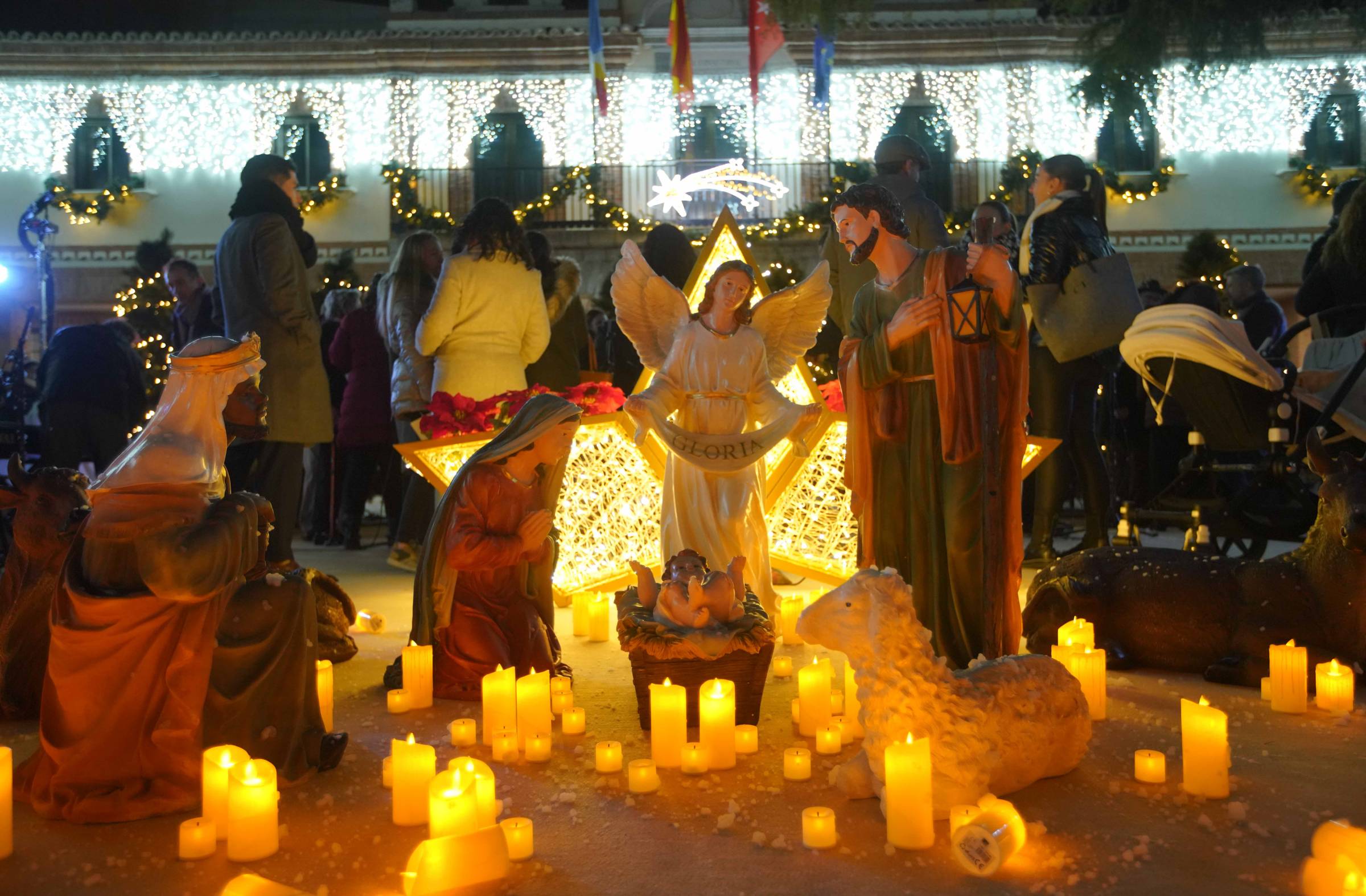 
                                                    Las Rozas celebra la Nochebuena con un aperitivo en familia