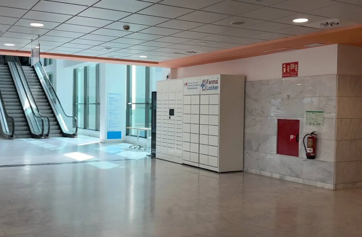 El Hospital Puerta de Hierro implanta taquillas inteligentes para dispensar medicamentos a enfermos crónicos