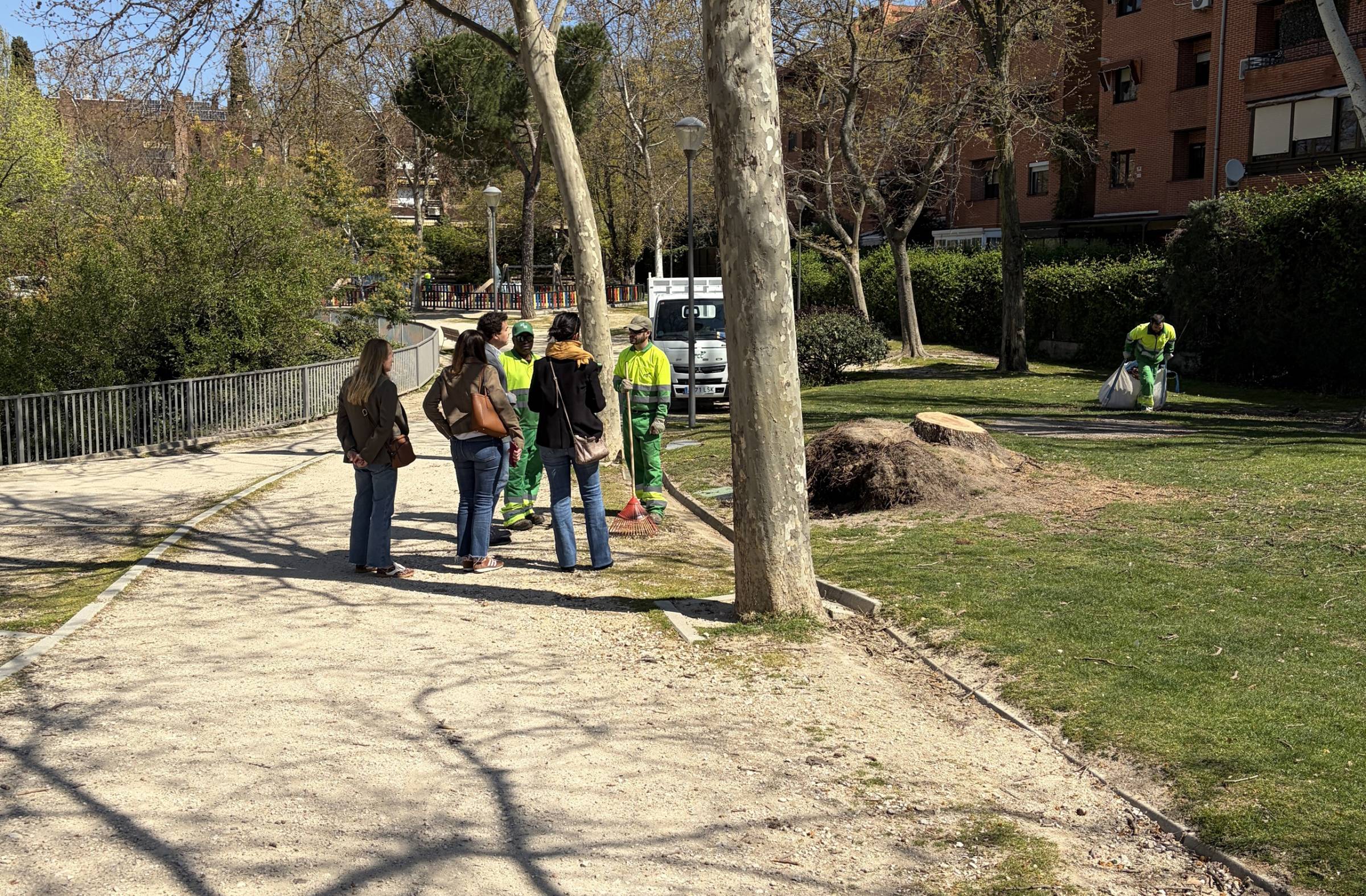 El Ayuntamiento de Las Rozas acomete un plan de mejora en el Parque París y planea su reforma integral