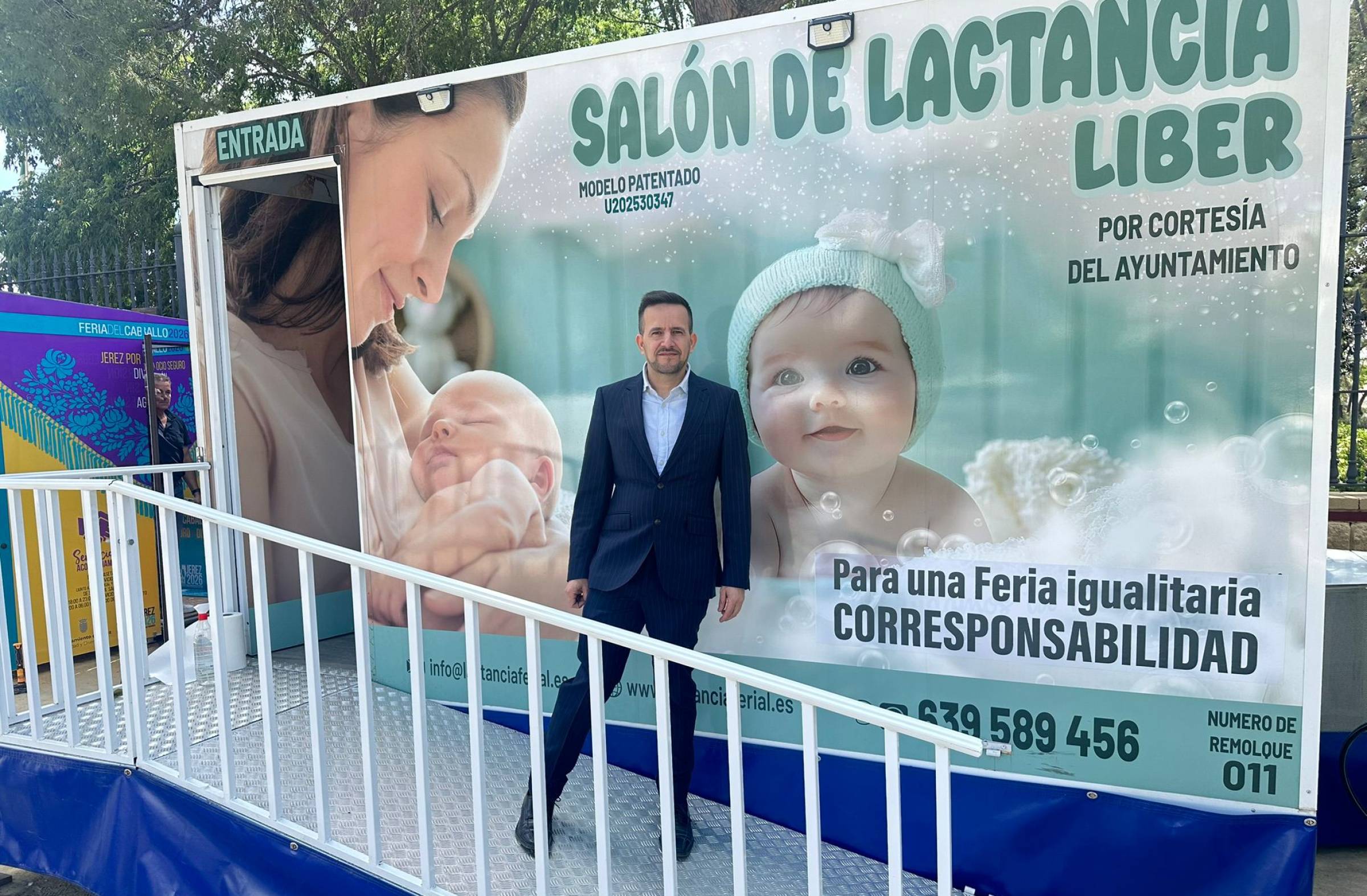 
                                                    Espacios dignos para bebés en fiestas patronales: un año de las Salas de Lactancia móviles patentadas en Las Rozas