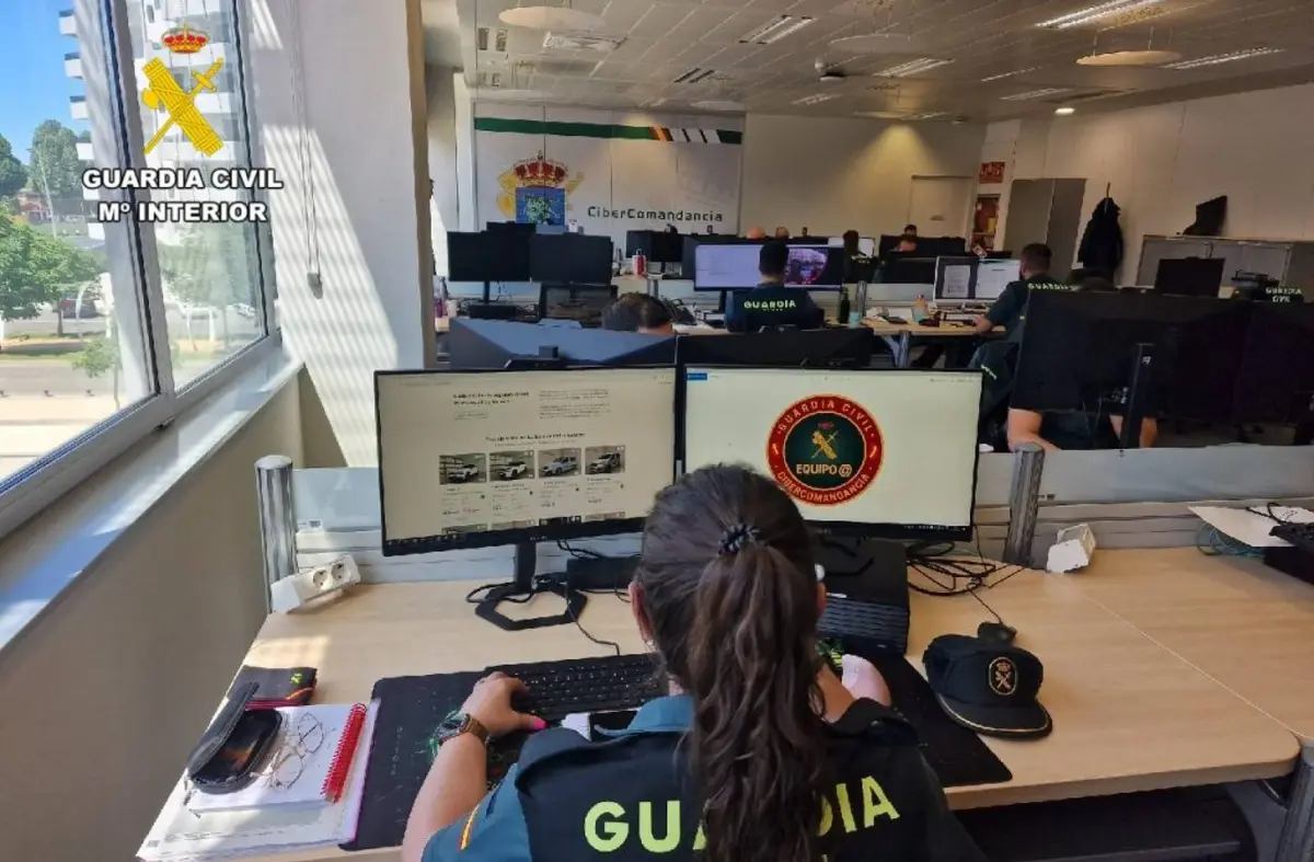     La Guardia Civil de Las Rozas identifica al presunto autor de una estafa de 5.000 euros en la compraventa de un coche 