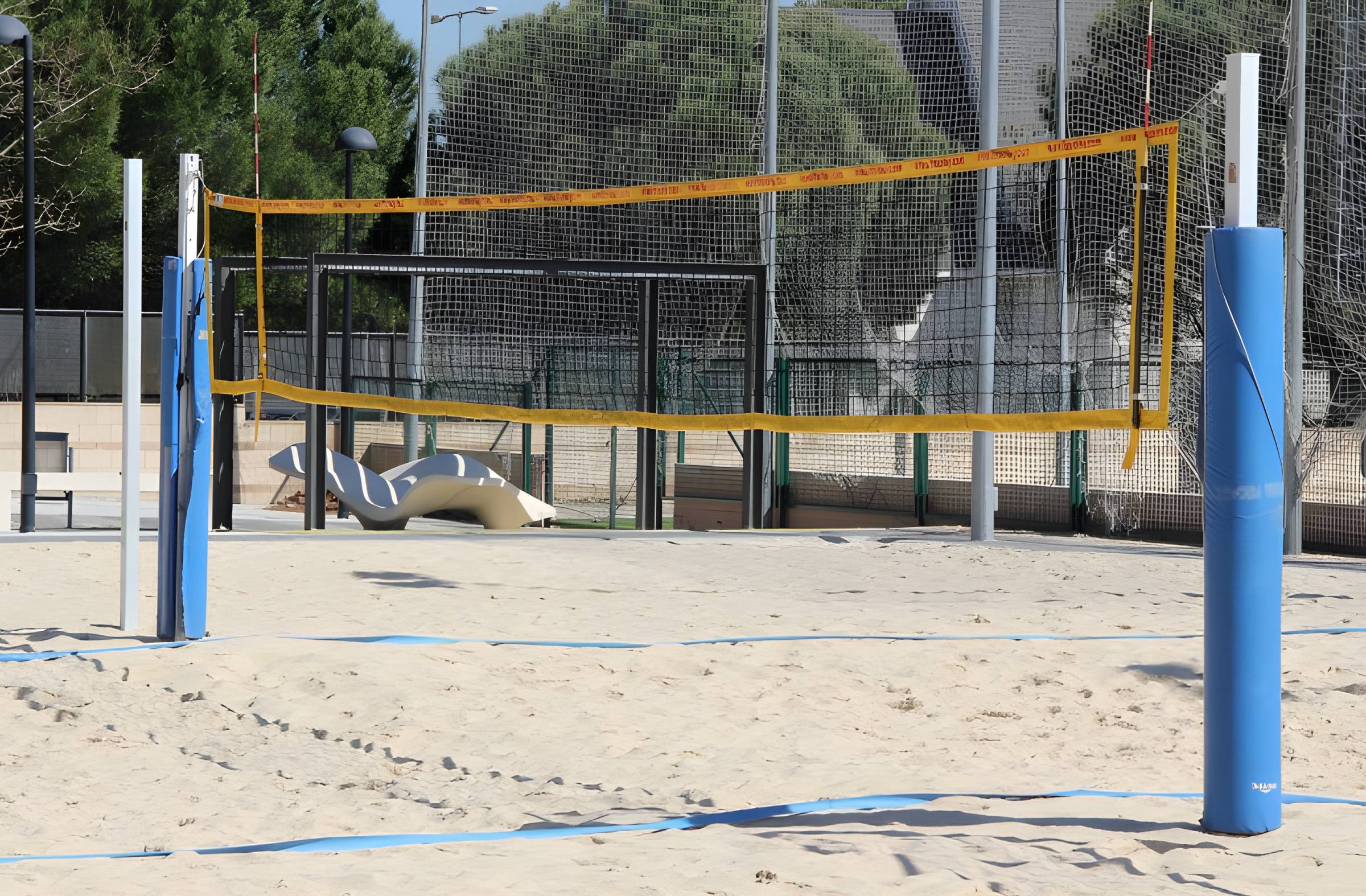 
                                                    El PSOE de Las Rozas propone la creación de pistas de voley playa en Las Matas 