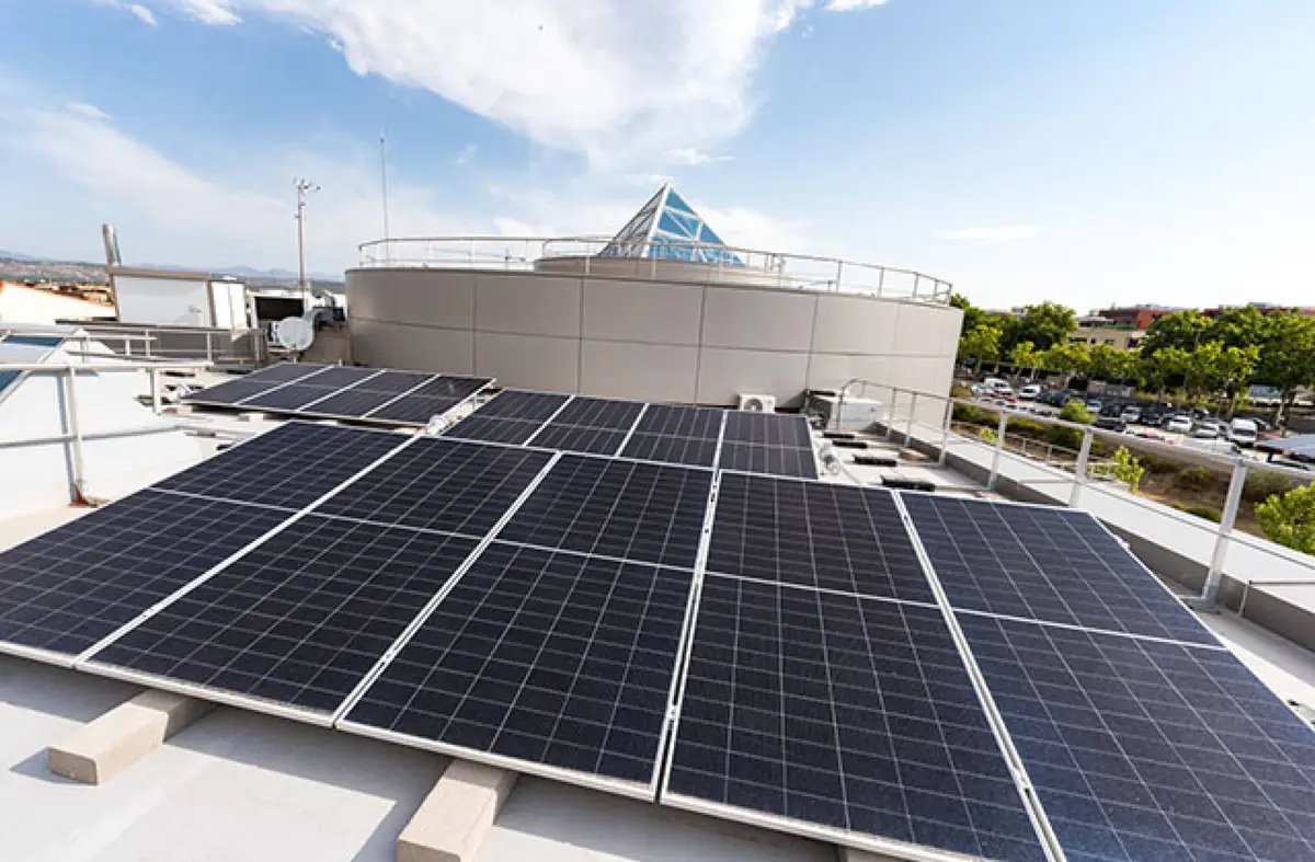   Las Rozas culmina su Plan de Autoconsumo Energético y reduce un 30% el gasto de energía de sus edificios municipales