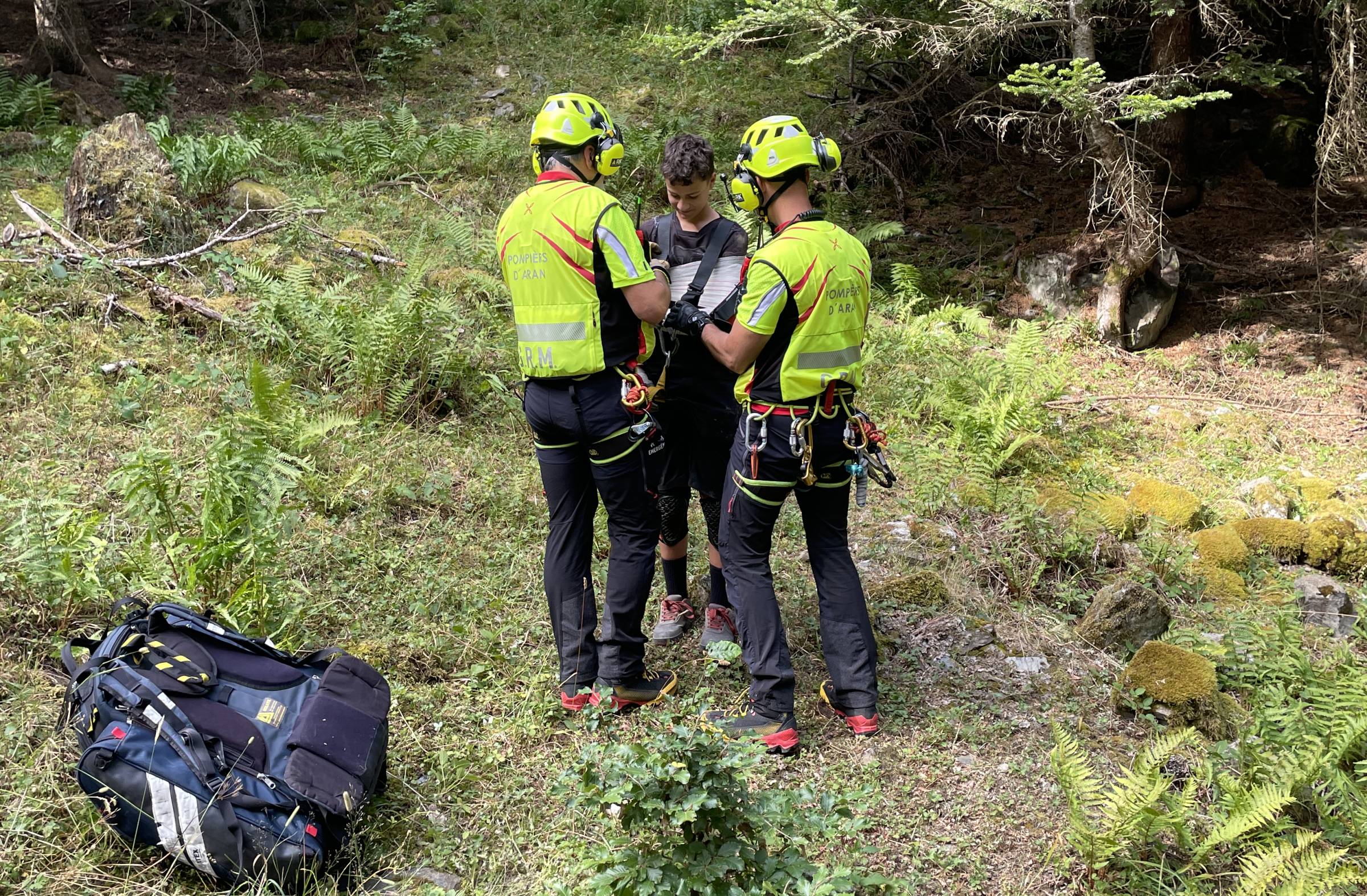 
                                                    El equipo de Aire Libre de Las Rozas refuerza su formación en rescate, evacuación y emergencias en montaña
