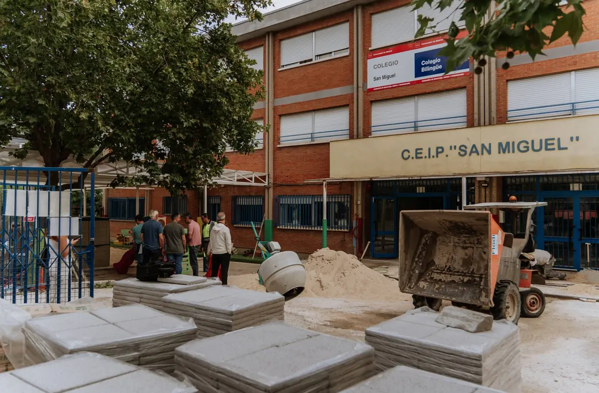 El Ayuntamiento de Las Rozas realiza obras de mejora en catorce centros educativos públicos durante este verano