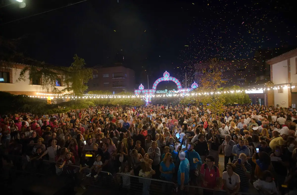 
                                El Pregón de Rafa de Hombres G abre oficialmente las Fiestas de San Miguel en Las Rozas                                    