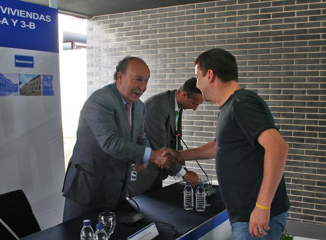 Entregadas las llaves de las 200 primeras viviendas de venta libre en El Montecillo