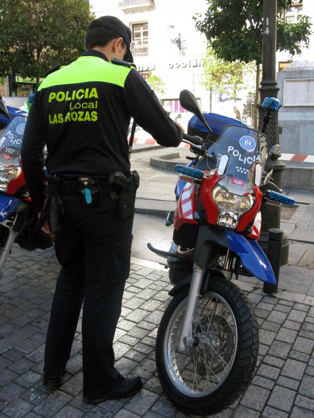 La Comunidad entrega a Las Rozas cuatro nuevas motos para las Bescam