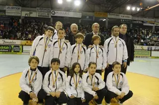 Los benjamines del club Patín Las Rozas ganaron una importante competición nacional de hockey