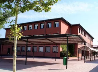 El Ayuntamiento ofrece plazas el día 25 de febrero  a los escolares con padres que trabajan