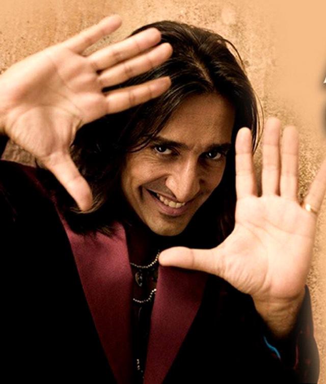 Antonio Carmona presenta en Las Rozas este fin de semana su segundo disco en solitario. La agenda cultural se completa con el último éxito de Yllana