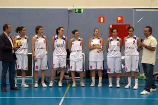 Fiesta homenaje al equipo sénior femenino de Baloncesto en Las Rozas