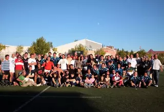 Fernández Rubio, con los veteranos de rugby de Las Rozas
