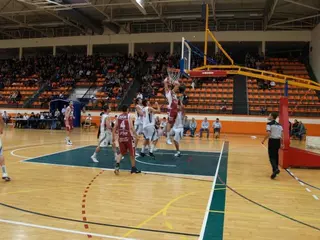 Las Rozas cae ante Lan Mobel, en la tercera jornada de Adecco Plata (76-64)