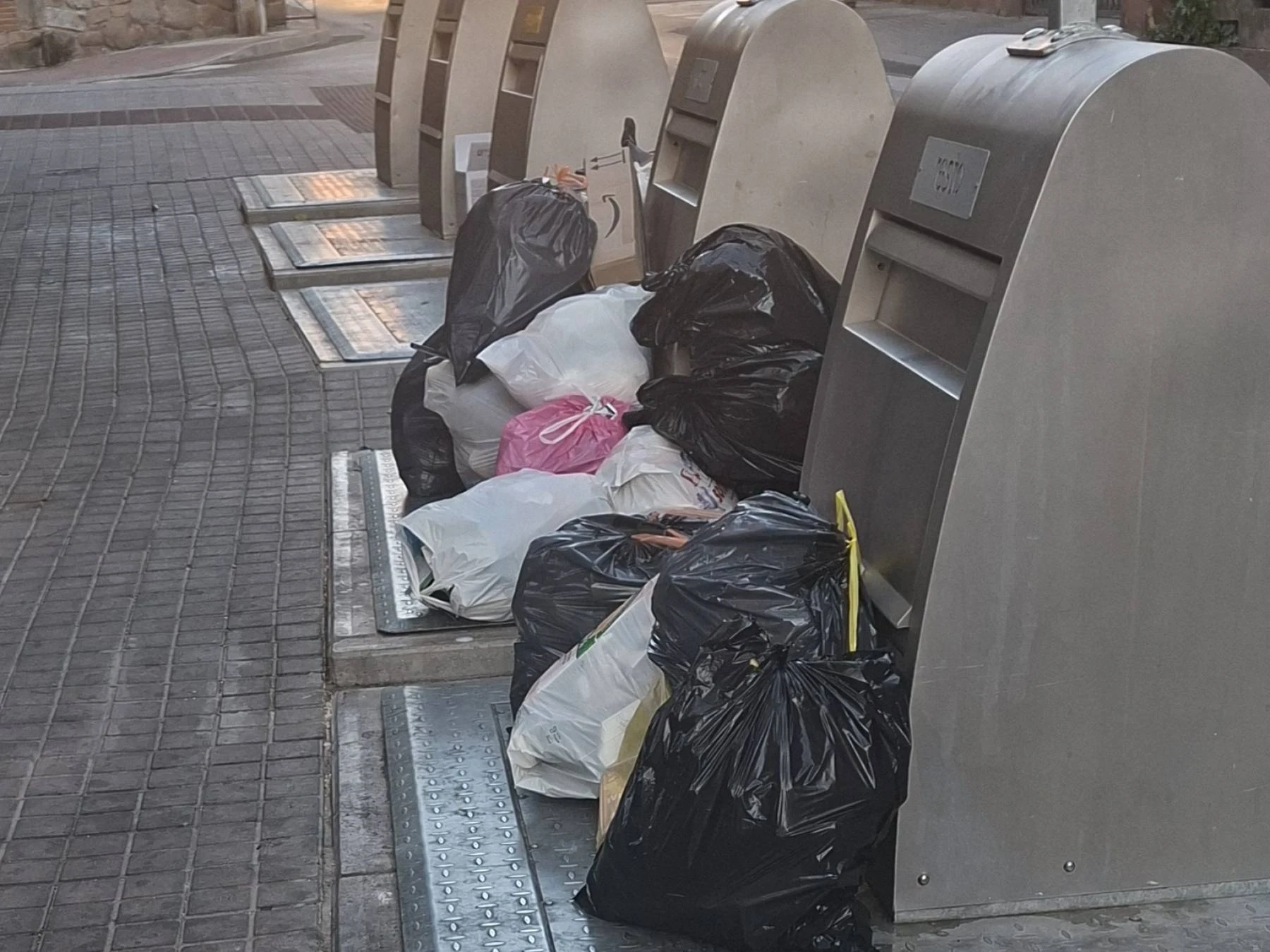 Calles sucias, recogida de basuras ineficaz
