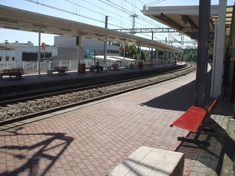 Una nueva estación de cercanias en Av de Atenas