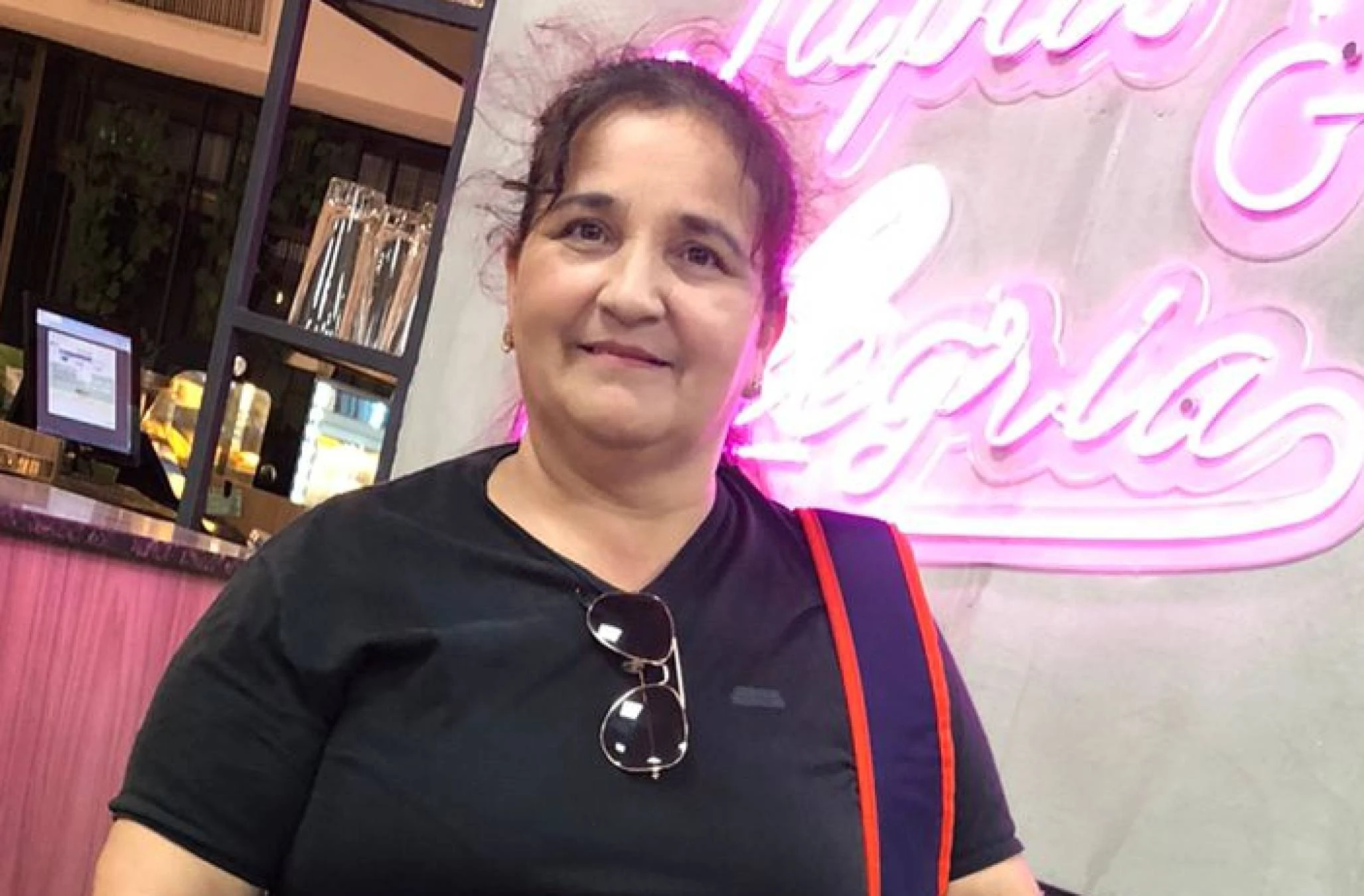 Señora sería y responsable bus